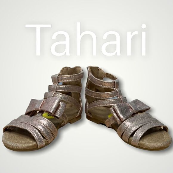 Tahari Baby ‘Skylar’ Gladiator Style Sandal, Metallic Rose Gold Toddler Size 5 - Picture 1 of 12